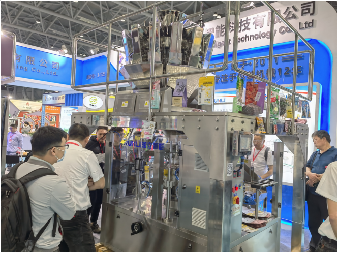 潤(rùn)立給袋式包裝機(jī)廠家展會(huì)現(xiàn)場(chǎng) 潤(rùn)立給袋式包裝機(jī)廠家展會(huì)現(xiàn)場(chǎng)